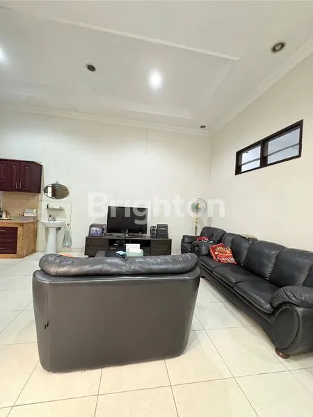 image RUMAH EKSKLUSIF 2 LANTAI STRATEGIS DI TANJUNG DUREN (4)