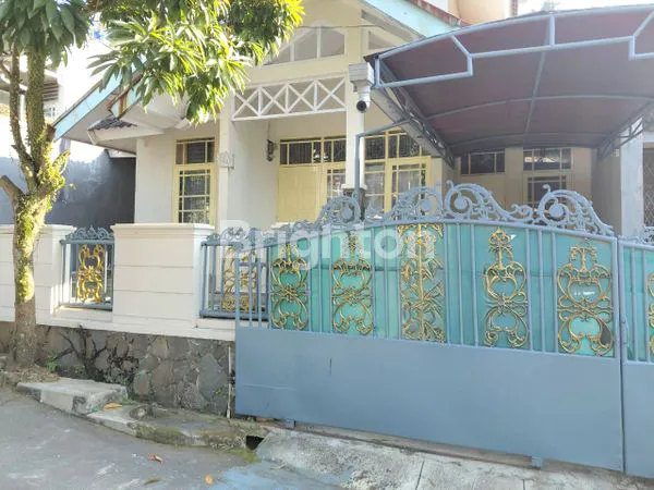 image RUMAH 2 LANTAI VIEW BANDUNG DI GRIYA BUKIT MAS CIKUTRA (1)