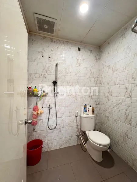 image HUNIAN NYAMAN 121M² DI HALTON PLACE DEKAT TERMINAL AMPLAS (8)