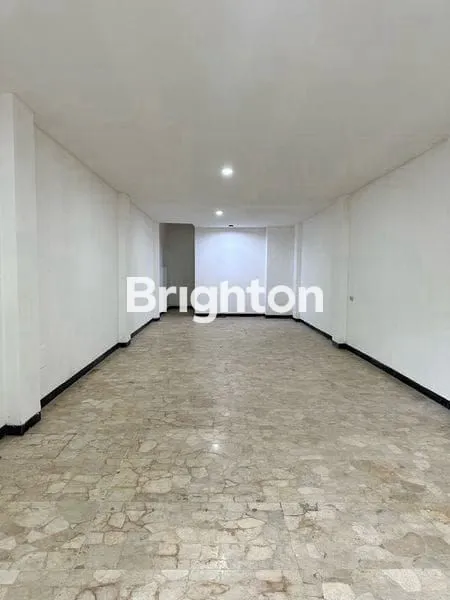 image RUKO 3 LANTAI BAGUS SIAP PAKAI NOL JALAN RAYA KARIMUN JAWA (2)