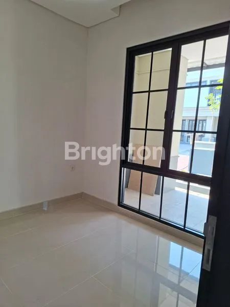 image RUMAH CLUSTER WHITE HOUSE  BAGUS SIAP HUNI LOKASI STARTEGIS DEKAT PAKUWON MALL LENMARC DAN RUMAH SAKIT NASHOUSE (2)
