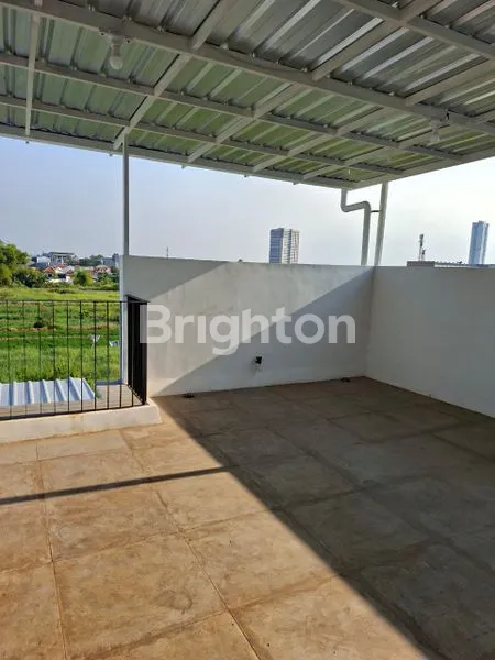 image RUMAH CLUSTER WHITE HOUSE  BAGUS SIAP HUNI LOKASI STARTEGIS DEKAT PAKUWON MALL LENMARC DAN RUMAH SAKIT NASHOUSE (7)