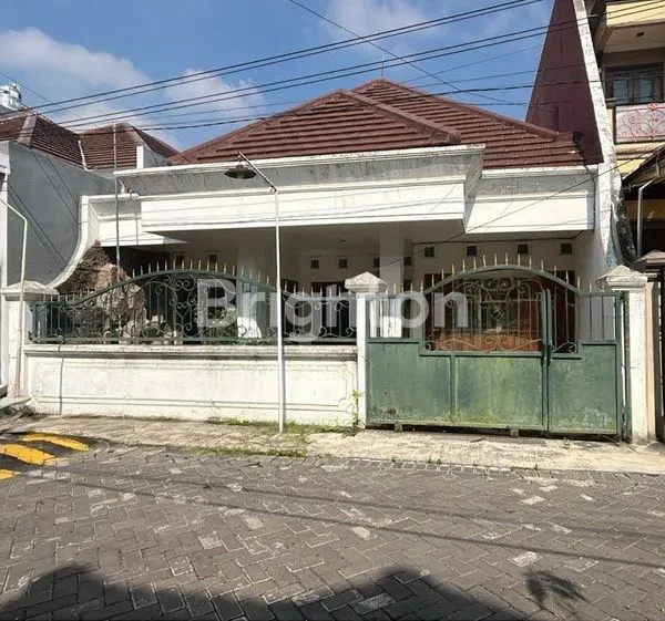 image RUMAH STRATEGIS 2 LANTAI SURABAYA TIMUR DEKAT ITS MULYOSARI PAKUWON CITY PANTAI MENTARI MERR (1)