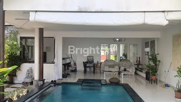 image JUAL VILLA DI MUMBUL (3)