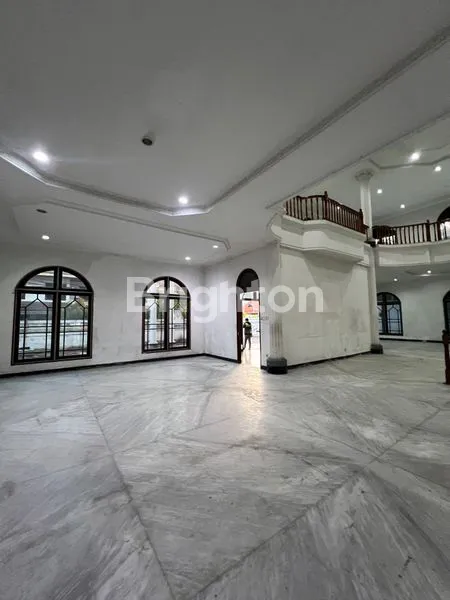 image RUMAH MEWAH MURAH SEPERTI DI SINETRON SIAP HUNI (4)