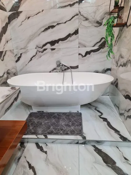 image RUMAH MEWAH 6 KT KOLAM RENANG SARIJADI (2)