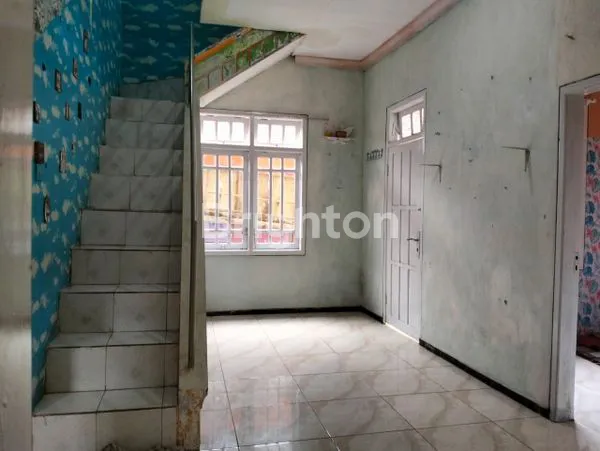 image DIJUAL RUMAH 2 LANTAI DI BATU - MALANG (2)