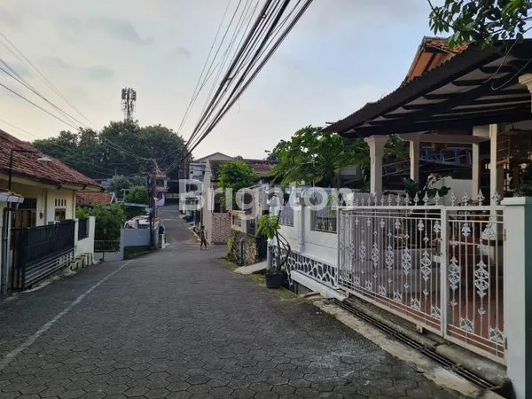 image RUMAH 2 LANTAI STRATEGIS DEKAT TOL JATINGALEH, SHM, LT 171M² (4)