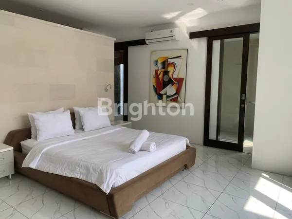 image VILLA EKSKLUSIF DI JL. BIMA SENA (5)