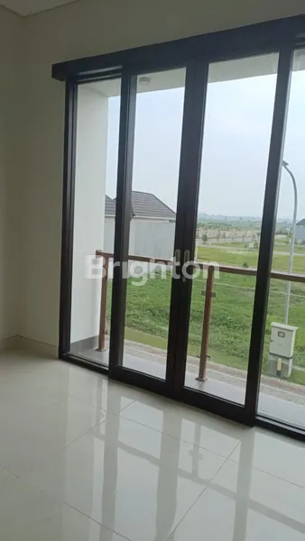 image RUMAH LOKASI MENGANTI GRESIK (MINIM 2 TAHUN) ADA TAMAN DAN CARPORT (6)