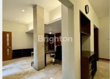 image RUMAH IDAMAN NAN LUAS DI JANTUNG KOTA (4)