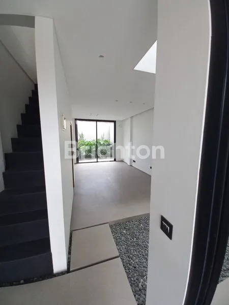 image RUMAH BARU 2 LANTAI SHM DI KLIPANG PERSADA LINGKUNGAN ASRI (5)