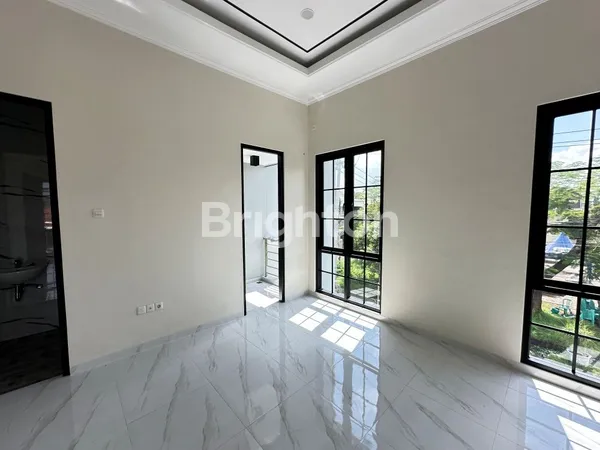 image PERUM PONDOK NIRWANA SELANGKAH KE MERR, CARPORT 3 MOBIL, RUMAH BARU ! (6)