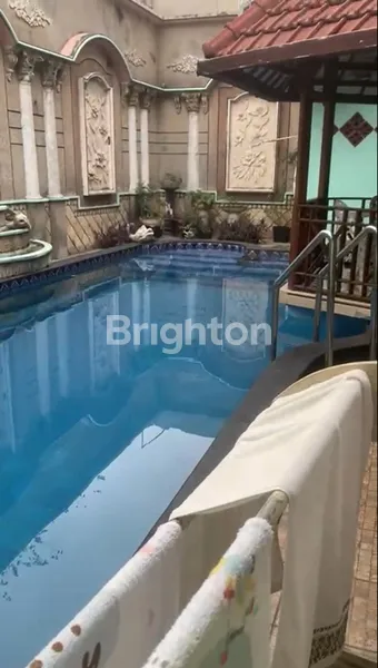 image RUMAH MEWAH 2 LANTAI DI ARAYA MALANG DENGAN KOLAM RENANG (6)