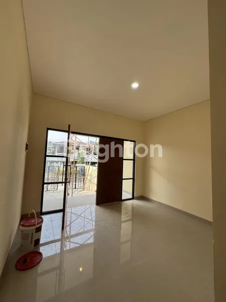 image RUMAH BARU 3,5LANTAI DURI KEPA ROW 3 MOBIL JAKARTA BARAT (8)