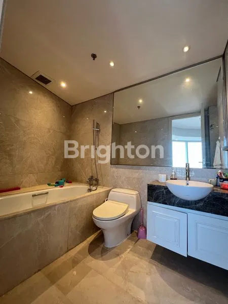 image APARTEMEN ONE ICON RESIDENCE CONNECT KE TUNJANGAN PLAZA MALL, LOKASI DI PUSAT KOTA SURABAYA   (4)