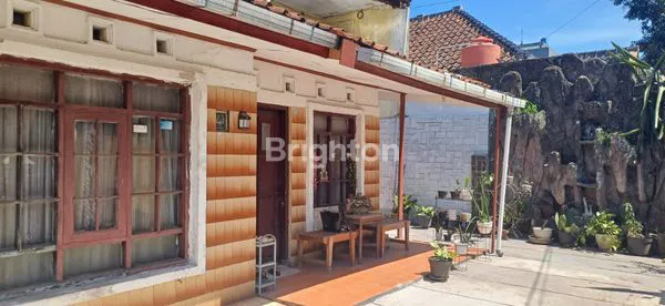 image RUMAH LUAS DAN ASRI LUAS TANAH 181 M2 LUAS BANGUNAN  149 M2 LOKASI TENANG (2)