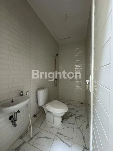 image RUMAH BARU 3,5LANTAI DURI KEPA ROW 3 MOBIL JAKARTA BARAT (7)