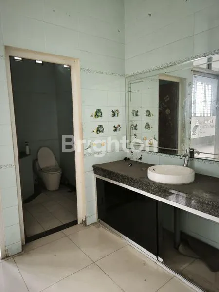 image RUKO PREMIUM 3 LANTAI STRATEGIS PINGGIR JALAN UTAMA SAMARINDA (7)