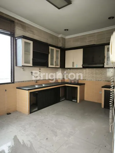 image RUKO PREMIUM 3 LANTAI STRATEGIS PINGGIR JALAN UTAMA SAMARINDA (8)