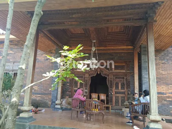 image RUMAH ANTIK 470M² JANTUNG KOTA CILACAP, 5KT 5KM, SHM (2)