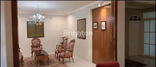 image RUMAH STRATEGIS JL. KARTINI GRESIK, 8 KAMAR LUAS 650M² (6)