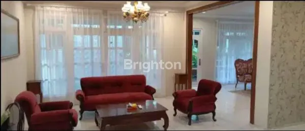 image RUMAH STRATEGIS JL. KARTINI GRESIK, 8 KAMAR LUAS 650M² (3)