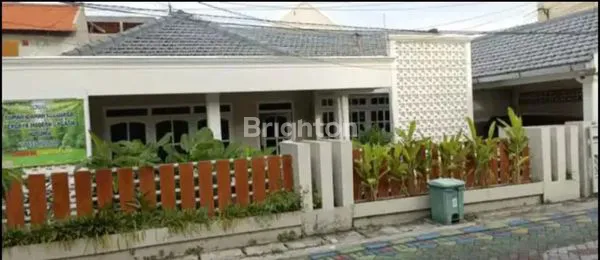 image RUMAH STRATEGIS JL. KARTINI GRESIK, 8 KAMAR LUAS 650M² (1)