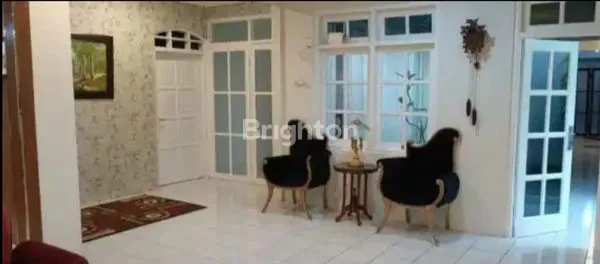 image RUMAH STRATEGIS JL. KARTINI GRESIK, 8 KAMAR LUAS 650M² (5)