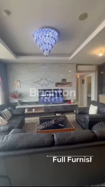 image VOILA CIPUTRA WORLD LUX PRIVATE LIFT  LANTAI 26 FULL FURNISH 2 BR TERBAIK SE SURABAYA (1)