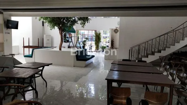 image TEMPAT USAHA LOKASI STATEGIS EX RESTO RAYA JEMURSARI (3)