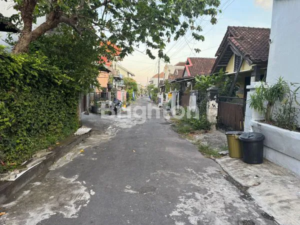 image RUMAH 2 LANTAI LOKASI STRATEGIS DI IMAM BONJOL, DENPASAR (8)