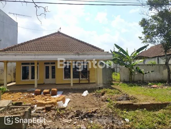 image PROPERTI PREMIUM 1020M² DI JALAN UTAMA KEPANJEN, JUAL/SEWA (1)