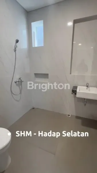 image SIAP HUNI  RUMAH NEW MINIMALIS 2 LT MOCCA VRBANA, DIAN ISTANA SURABAYA BARAT (6)