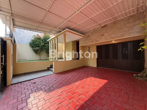 image RUMAH MEWAH KEMANG 2.5 LANTAI DENGAN KOLAM RENANG PRIBADI (8)