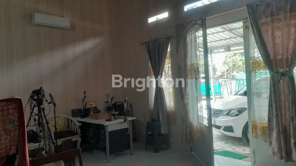 image RUMAH SEWA FURNISHED 330M² AREA PRESTISIUS PEKANBARU\\\\\\\\NSEWA RUMAH\\\\\\\\NJL. RONGGOWARSITO - PEKANBARU (8)