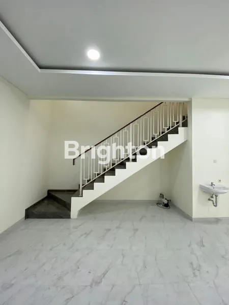 image RUMAH 2 LANTAI BARU GRESS JEMURSARI  (4)