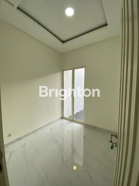 image RUMAH 2 LANTAI BARU GRESS JEMURSARI  (5)