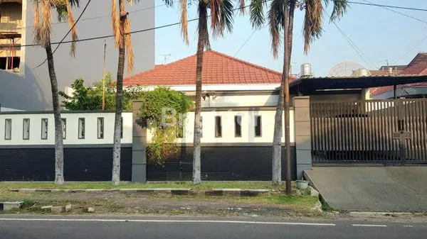 image RUMAH BOULEVARD SUNRISE GARDEN 350M² SEMI-FURNISHED SHM (1)