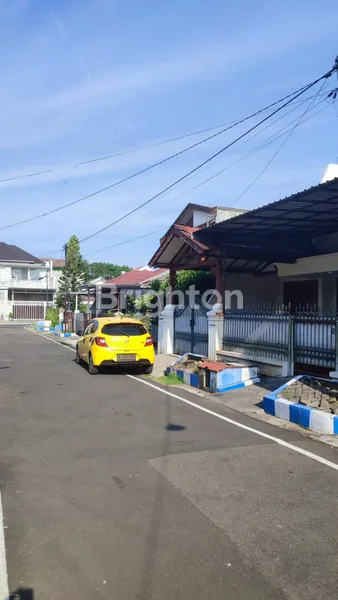 image DIJUAL RUMAH DI PERUMAHAN KEDUNG BARUK PONDOK NIRWANA NOL JALAN MERR HARGA MURAH (4)