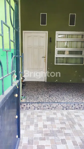 image MURAH RUMAH USAHA DENGAN POTENSI PASSIVE INCOME - STRATEGIS DI PINTU MASUK PERUMAHAN PEPELEGI WARU SIDOARJO : (4)