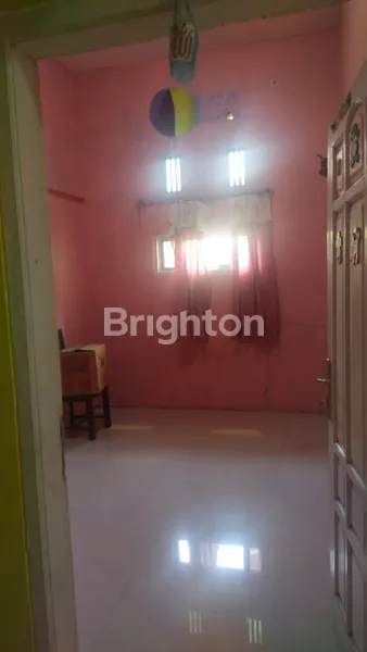 image MURAH RUMAH USAHA DENGAN POTENSI PASSIVE INCOME - STRATEGIS DI PINTU MASUK PERUMAHAN PEPELEGI WARU SIDOARJO : (5)