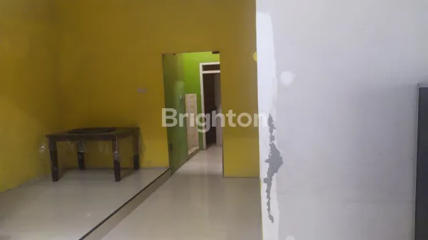 image MURAH RUMAH USAHA DENGAN POTENSI PASSIVE INCOME - STRATEGIS DI PINTU MASUK PERUMAHAN PEPELEGI WARU SIDOARJO : (6)