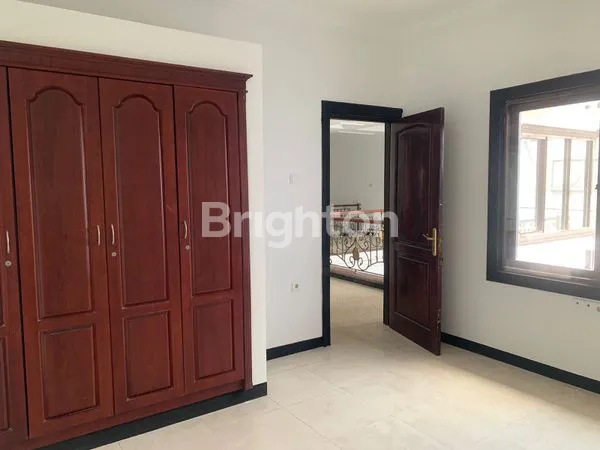 image RUMAH SEMI-FURNISHED DI PAKUWON CITY, DEKAT MALL (2)