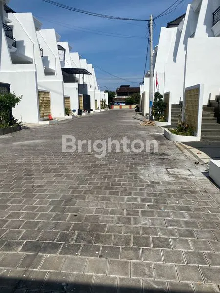 image DISEWAKAN RUMAH BARU 3 LANTAI DI PEMOGAN, DENPASAR (2)