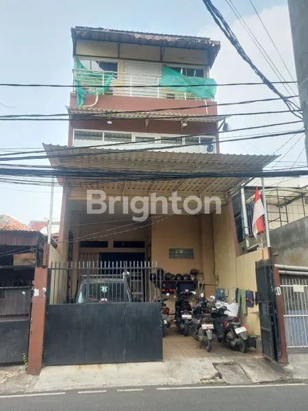 RUMAH KANTOR  3 LANTAI SANGAT STRATEGIS DI JOHAR BARU JAKARTA PUSAT