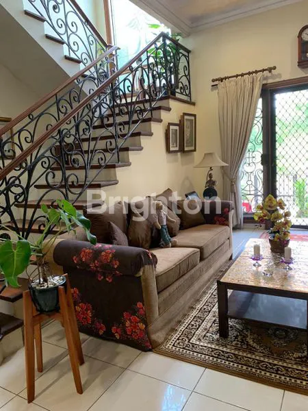 image HUNIAN MEWAH & PRESTISIUS DI JANTUNG KELAPA GADING – SIAP HUNI, SEMI FURNISHED! (4)