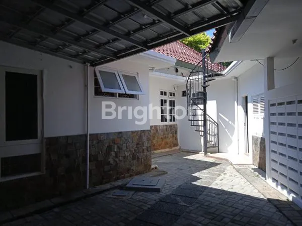 image RUMAH HOOK PREMIUM MENTENG, 690M², DEKAT GRAND INDONESIA (8)