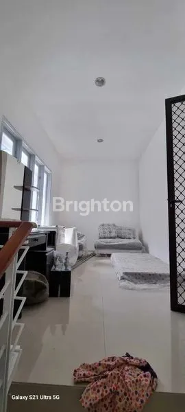 image JUAL RUMAH 2 LANTAI PAKUWON CITY CLUSTER FLORENCE SURABAYA TIMUR (2)