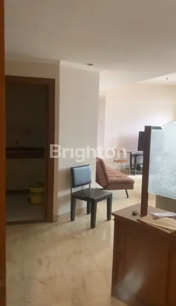 image DIBAWAH NJOP! PUSAT KOTA! APARTMENT MEWAH DI SLIPI (4)